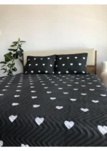 Kalpli Yatak Örtüsü Siyah Zemin Beyaz Kalpli - Görsel 7