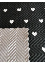 Kalpli Yatak Örtüsü Siyah Zemin Beyaz Kalpli - Görsel 4